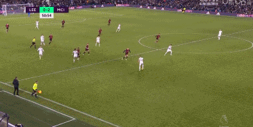 说啥了？詹姆斯把独行侠替补席逗得笑翻天