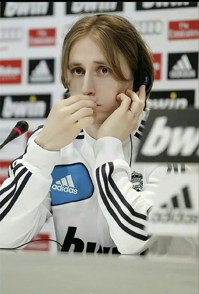 意甲：尤文客场3-0轻取卡利亚里